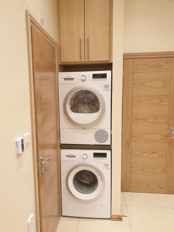 London Luxury Apartments 4 Min Walk From Ilford Station, With Free Parking Free Wifi 외부 사진
